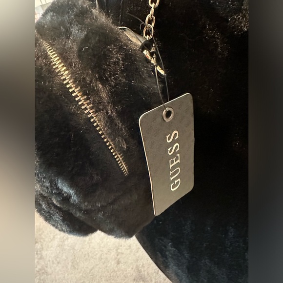 GUESS MINI CROSSBODY💕 - Picture 3 of 4